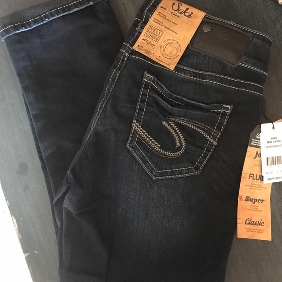 NWT Silver Jeans đź‘– SUKI Mid Capri 25 - Picture 1 of 6